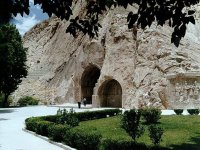 tagh bostan.jpg