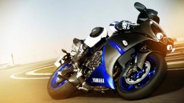 2014-Yamaha-YZF-R1-EU-Race-Blu-Action-004.jpg