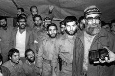 Ali_Khamenei_in_military_uniform_during_Iran-Iraq_war.jpg