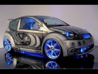 2005-alien-citroen-c2-by-sq-plus-with-15780-watts-by-alpine-front-side-view.jpg