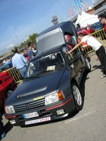 800px-Peugeot_205_t16_Jarama_2006.jpg