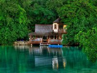 Golden Eye Hotel, St. Mary, Jamaica.jpg