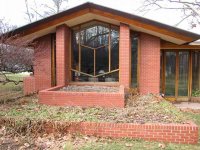 DSCN4574_Mossberg_outside_windows.jpg