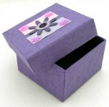 lilac-daisy-gift-box[1].jpg