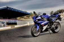 yamaha-r1-2009-26944-hd-wallpapers.jpg