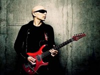 Joe-Satriani-2.jpg